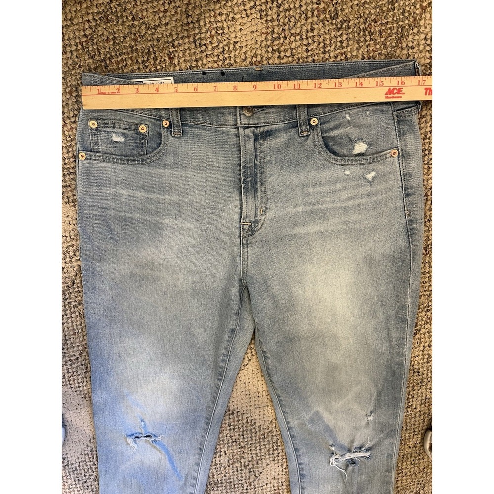 Gap Girlfriend Mid Rise Jeans Raw Hem Blue Jeans Size 30/10R Zipper Distressed - Picture 6 of 9